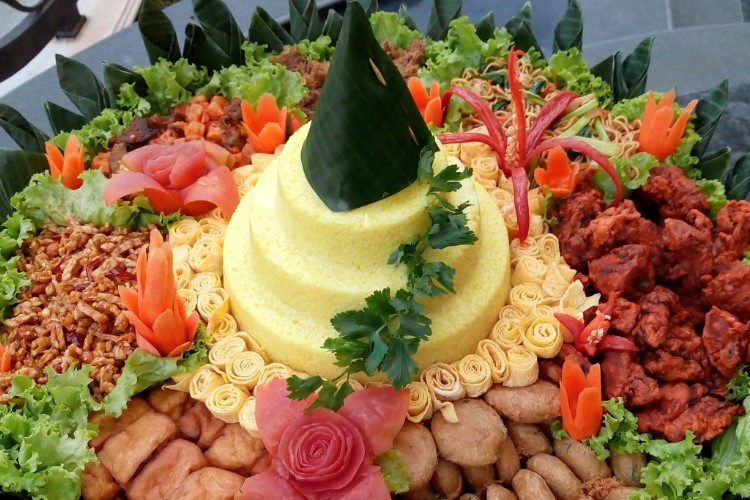 Daftar Harga Harga Tumpeng 30 Porsi di Catering Tahun 2023 yang Termurah dan Lengkap, Cocok Buat Acara 