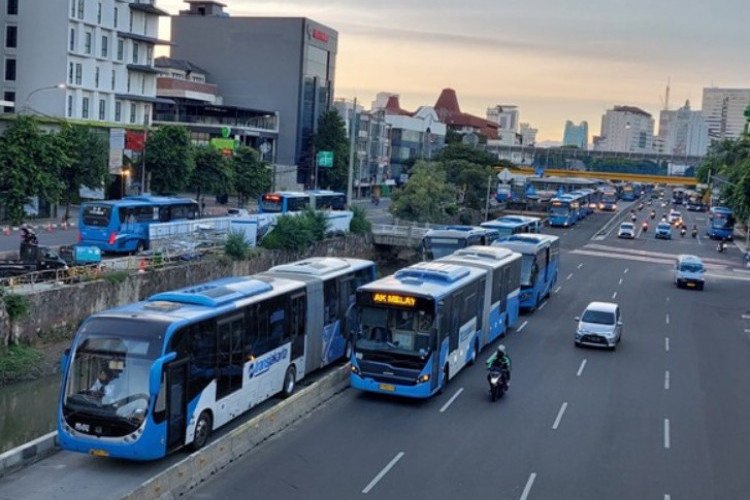 Ini Jam Sibuk Transjakarta 2023 yang Harus Dihindari Calon Penumpang Agar Tidak Berdesakan