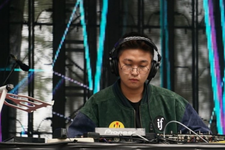 Profil dan Biodata Roy CDC Kakak Rich Brian yang Jadi DJ Baru Weird Genius: Usia, zodiak, Agama, Instagram