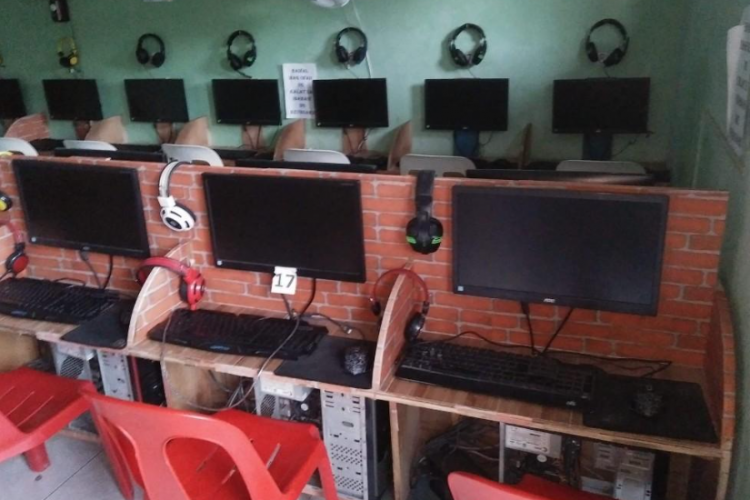 Daftar Alamat Warnet Galaxy Terbaru, Internet Cafe Populer Untuk Bermain Game Bareng Teman-Teman