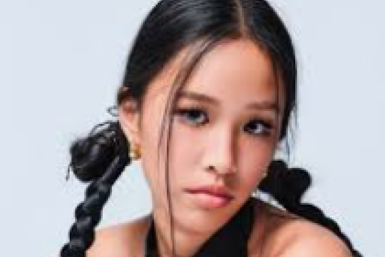 Lin Xi Tong Viral, Transformasi dari “Anak Artis Terjelek” Kini Slay di Runway Dunia High Fashion