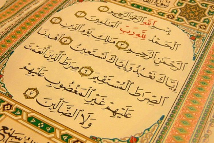 Bacaan Surat Al Fatihah Terjemahan Bahasa Jawa, Disertai Tulisan Arab dan Arti dalam Bahasa Indonesia