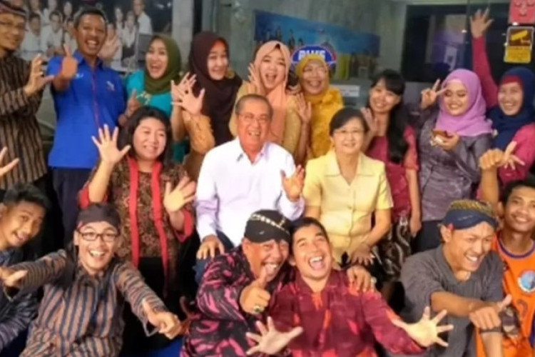 Legenda Radio Kediri: Pintero Utomo Pensiun, Radio Wijang Songko Kediri Tutup Setelah 58 Tahun