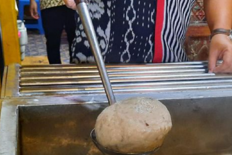 Daftar Harga Menu Bakso Raksasa, Syeh Quro Karawang Terbaru 2023: Kuliner Enak dengan Tempat Makan Asyik