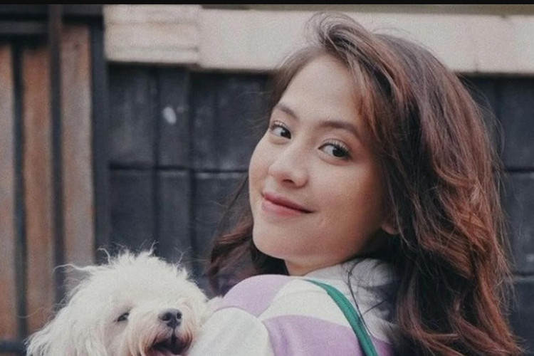 Artis AZ Diduga Hamil Diluar Nikah Viral di Threads, Isu Keluar dari Sinetron Ramai Dibahas! 