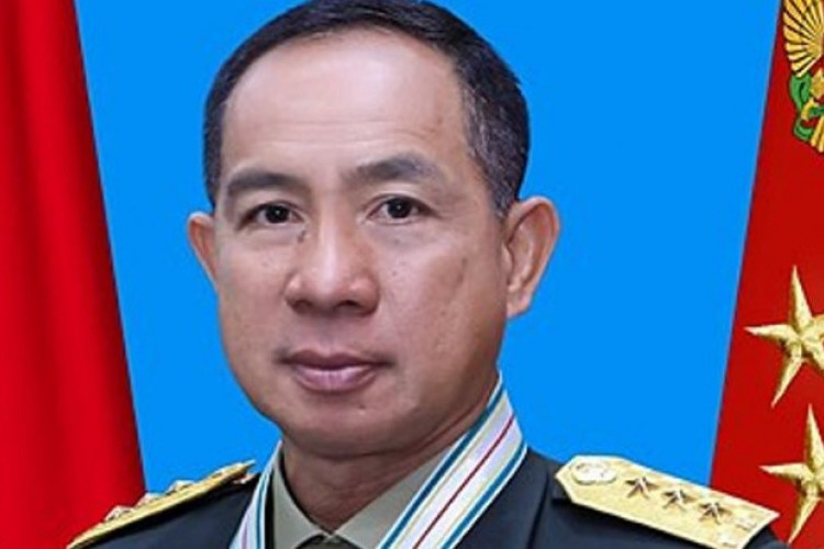 Resmi! Letjen TNI Agus Subiyanto Dilantik Presiden Jokowi Sebagai KSAD di Istana Negara