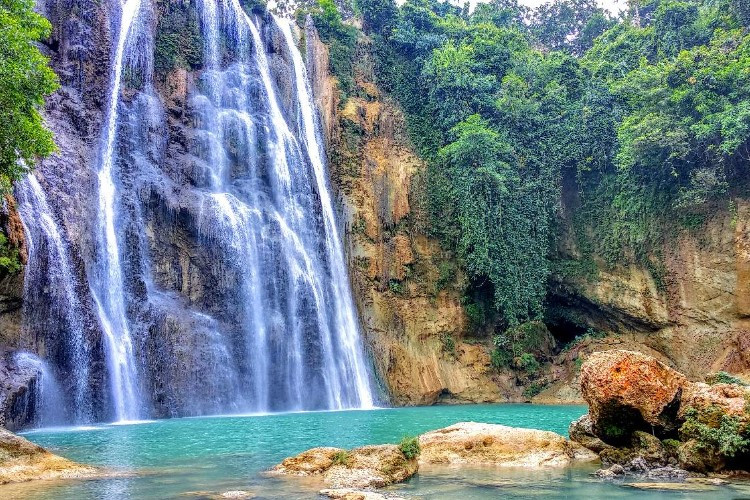 Alamat dan Rute lokasi Air Terjun Nglirip Tuban Jawa Timur, Siap Hilangkan Penatmu Dengan Pemandangan Indah