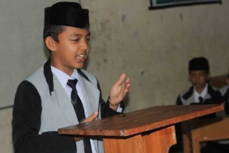 Contoh Teks Pidato Santri Salafi tentang Kemuliaan Ilmu, Singkat Padat dan Sarat Akan Makna