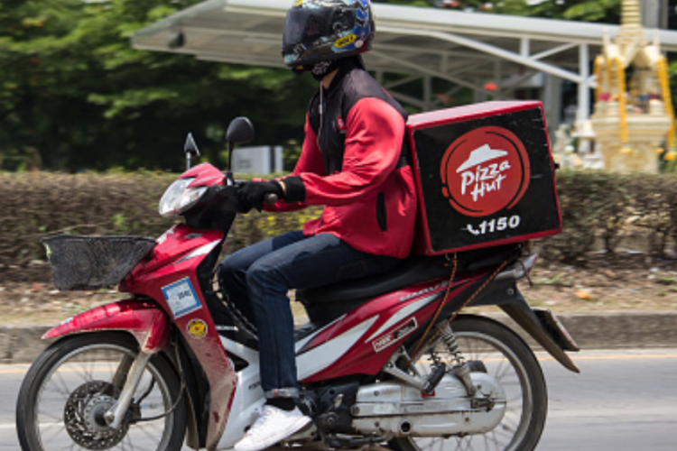 Gaji Karyawan Pizza Hut Delivery - PHD Indonesia 2023, Mulai dari Kasir Hingga Staff Manajemen