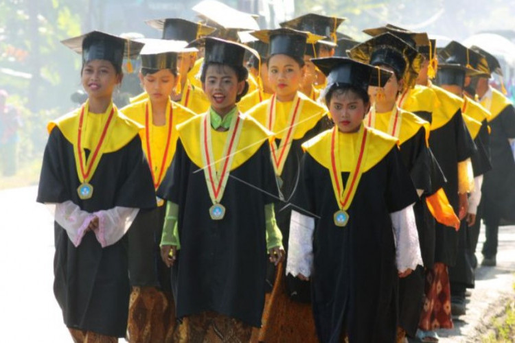 Kumpulan Puisi Perpisahan Kelas 6 SD/MI Terbaru 2023, Bisa Digunakan Untuk Acara Wisuda