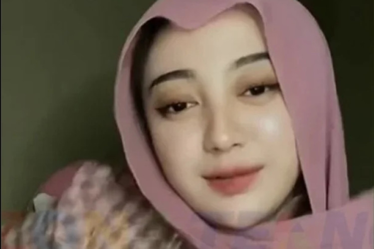 Link Asli Video Evanurasyifa Viral Telegram, Ukhti Cantik Yang Lagi Heboh Gara-Gara Live Streaming Kontroversial