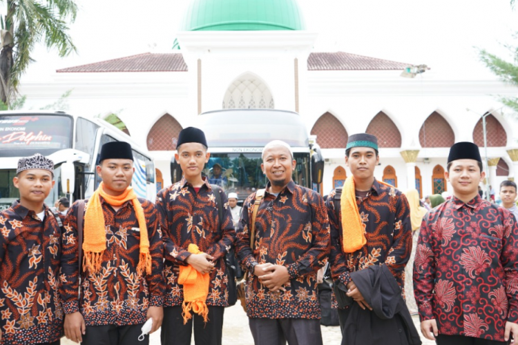 Biaya Pendaftaran Pondok Pesantren Ustadz Adi Hidayat Quantum Akhyar Terbaru 2023