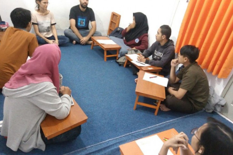 Daftar Tempat Kursus Bahasa Inggris Murah di Makassar, Efektif Meningkatkan Kemampuan Bahasa Inggris!