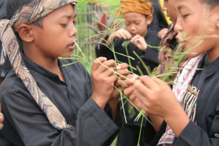 Apa Arti Sawangsulna dan Contoh Kalimatnya? Berterima Kasih Dengan Sopan Dalam Bahasa Sunda