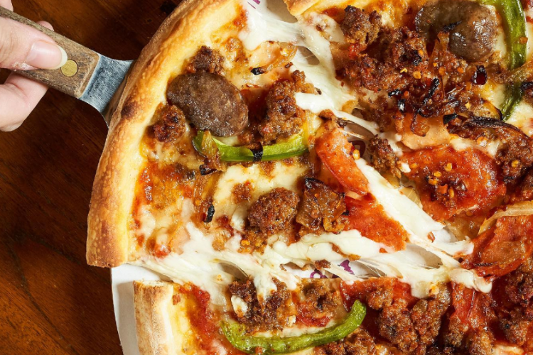 Harga Franchise Pizza E Birra Sports Bar Terbaru 2023, Bisnis FnB Kekinian yang Nggak Pernah Sepi Pelanggan!