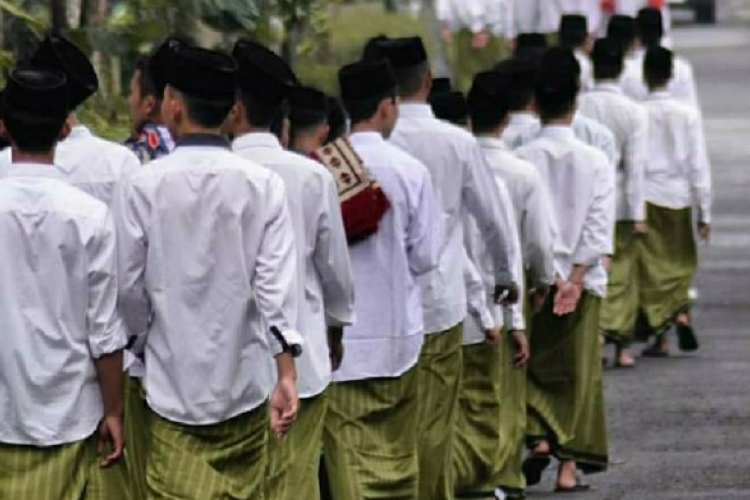 Pondok Pesantren Salafi Adalah : Pengertian, Ciri-Ciri dan Kurikulumnya, Metode Belajar Modern Dengan Akidah Islam