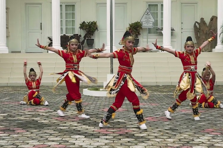 Mengenal Tari Krincing Nogiren Budaya Non Benda Indonesia yang Hadirkan Gerakan Indah: Sejarah, Pecipta, dan Tujuannya 