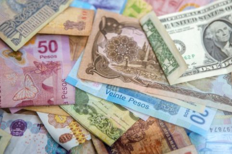 Rupiah Melemah ke Rp17.793 per Dolar AS : Ini Penyebab dan Dampaknya ke Ekonomi, Terendah Tahun Ini?