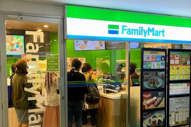 Analisis Peluang Usaha Franchise Family Mart di Indonesia, Retail Populer Dari Negeri Sakura 