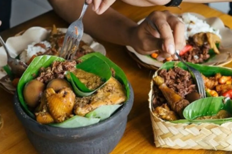 Rekomendasi Tempat Makanan Enak Terdekat Dari Lokasi Saya Kota Jogjakarta Paling Hits 2023, Harga Murah Meriah Loh!