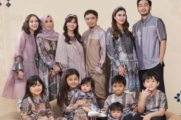 10 Inspirasi Model Baju Lebaran Keluarga Tahun 2023 yang Fashionable dan Trendy, Langsung Cek Out di Sini Sebelum Kehabisan 