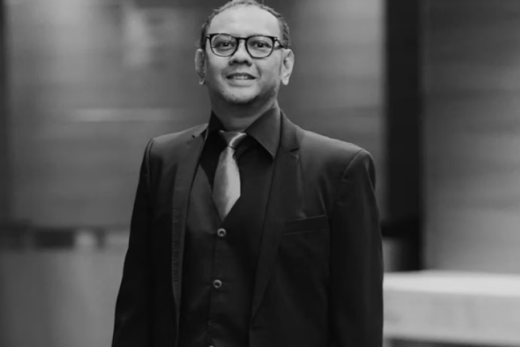 Vokalis Element Lucky Widja Meninggal Dunia di Usia 49 Tahun Setelah Berjuang Lawan TB Ginjal, Warisan Lagu Cinta Abadi Tetap Hidup