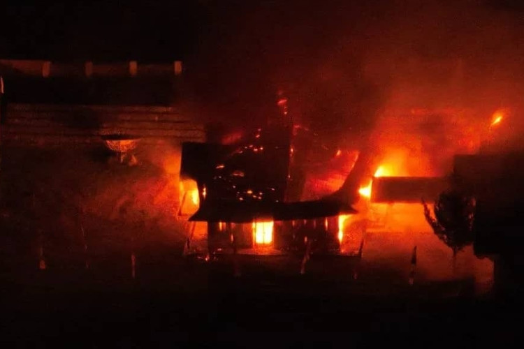 Kericuhan di Ilaga Papua Tengah Pecah Total 7 Kantor Pemerintah Habis Dilahap Api usai Pembagian Dana Desa