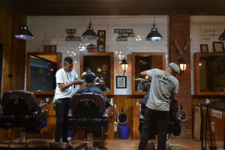 Barbershop Tempat Potong Rambut Pria Terdekat Lokasi Saya Saat Ini, Lengkap Ulasan dan Lokasinya!