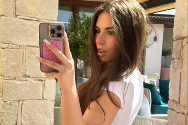 Lauren Alexis Fuite Video Telegram en Utilisant Un Costume De Sirene Voici La Vraie Séquence Que Vous Devriez Regarder