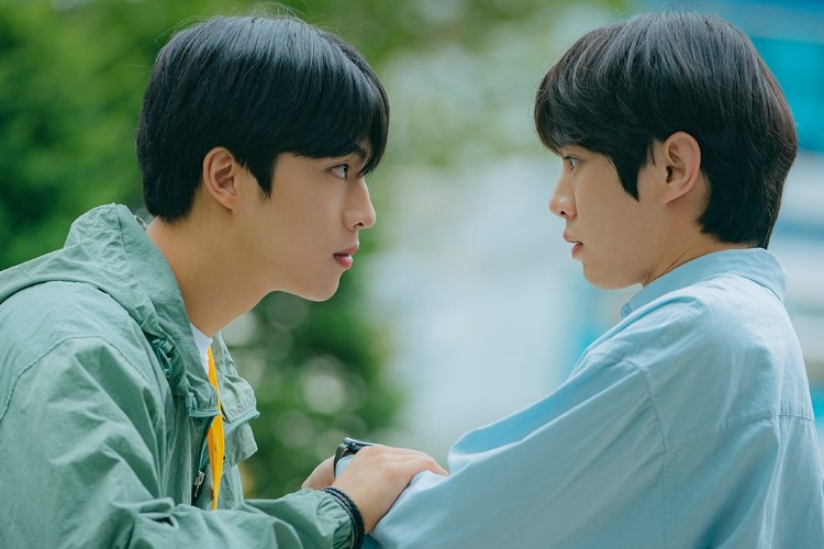 Nonton Drama BL Love Mate (2023) Full Episode 1-8 Sub Indo Suka Duka Pacaran Sekantor yang Bikin Gemas 