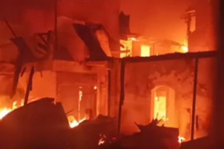 Pemukiman Padat Penduduk Mampang Jakarta Selatan Kebakaran Hebat, Ada 500 Jiwa Lebih Mengungsi di Masjid