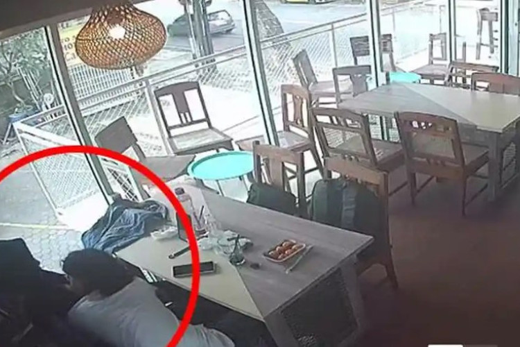 Link Video Mesum Dua Sejoli di Outlet Dimsum Solo Viral, Asyik Lakukan Aksi Tak Senonoh!
