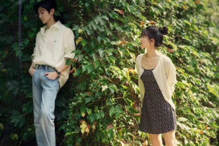 Spoiler Drama China Hidden Love (2023) Episode 3 4 : Sang Zhi jatuh Jatuh Cinta Dengan Pemuda yang Lebih Tua Darinya