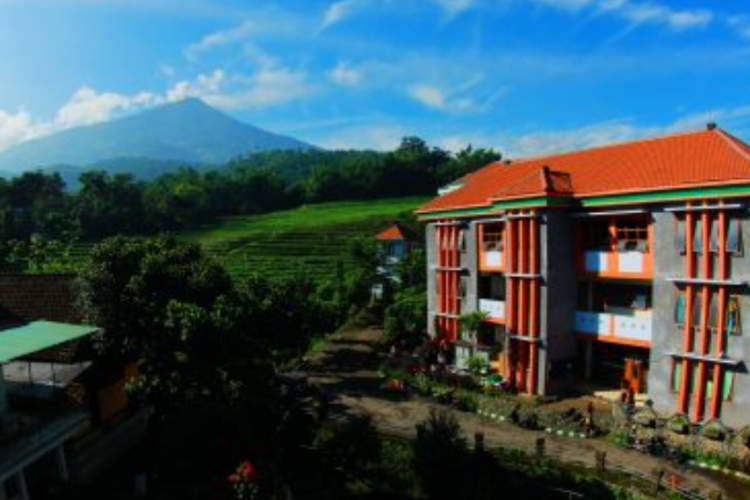 Pondok Pesantren MBI Amanatul Ummah Pacet Mojokerto: Profil, Alamat, Jenjang Pendidikan, dan Keunggulan Ponpes