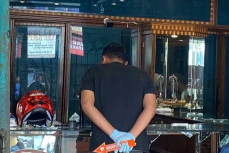 Oknum Polisi Rampok Toko Emas di Tapaktuan Aceh, Lepaskan Tembakan Hingga Pecahkan Etalase