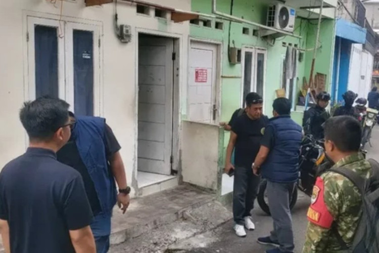 HEBOH! Kombes Bismo Pimpin Penggerebekan Narkoba di Kampung Berlan, Berhasil Sita Sabu hingga Ganja