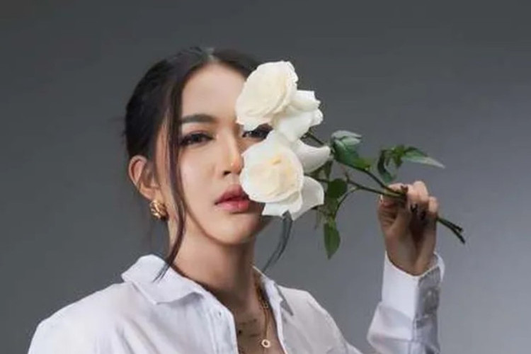 Suami Eriska Nakesya Sekarang Adalah? Kehidupan Asmara Mantan Istri Young Lex Disorot Usai Umumkan Kehamilannya