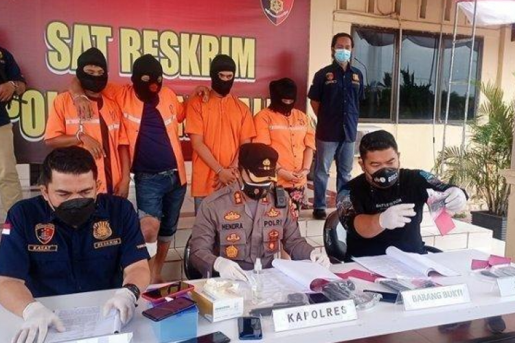 IRT Di Riau Diculik Debt Collector Usai Sang Suami Tidak Bayar Hutang 100 Juta, Kini Pelaku Sudah Di Amankan Polisi