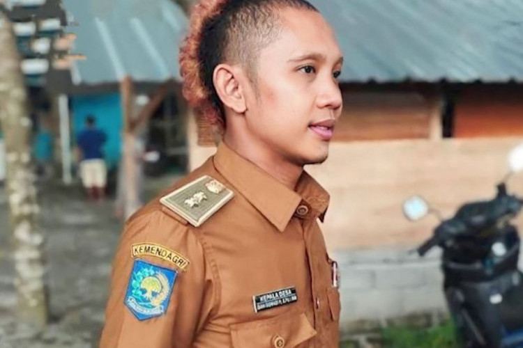 Profil dan Biodata Dian Siswadi, Kades Muda di Lombok yang Viral Gara-Gara Rambut Punk!