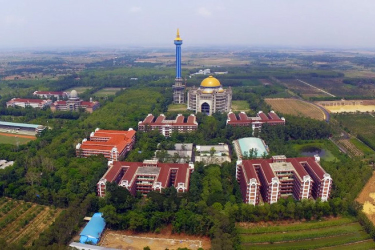 5 Pondok Pesantren Terbesar di Indonesia, Salah Satunya Dinobatkan Jadi yang Terbesar di Asia Tenggara