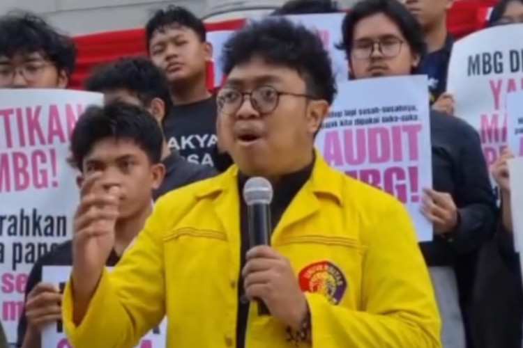 Hafidz Koordinator BEM UI Diserang OTK di Jaksel, Motor Ditendang Hingga HP Dirampas!
