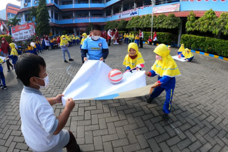 Teknis dan Cara Permainan Estafet Balon, Bisa Untuk Lomba Agustusan!