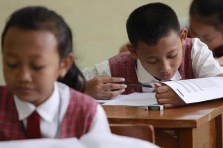 Download Soal Bahasa Indonesia Kelas 1 SD Untuk PAS Lengkap Dengan Ragam Materi Terbaru