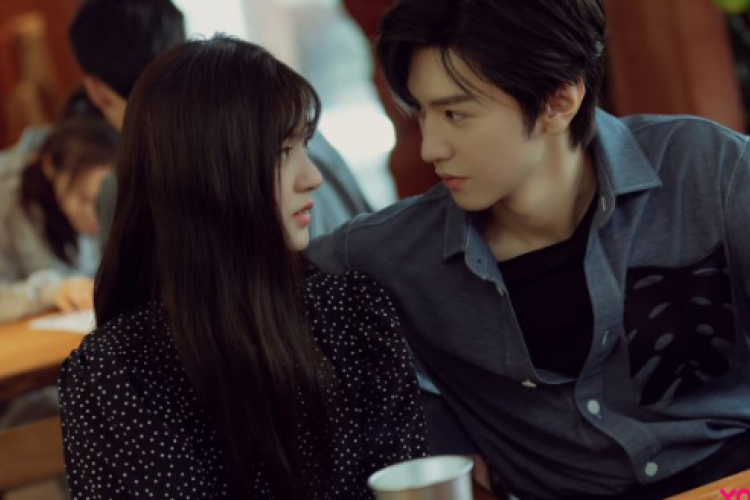 Nonton Drama China Hidden Love (2023) Episode 15 SUB Indo : Duan Jia Xu Jemput Sang Zhi Di Bandara, Tayang Malam Ini di YOUKU!