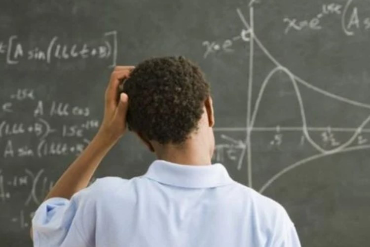 Contoh Soal Ujian Sekolah Fisika SMA/MA Kelas 12 Tahun Ajaran 2022/2023 Kurikulum Merdeka Pilihan Ganda Lengkap Dengan Pembahasannya