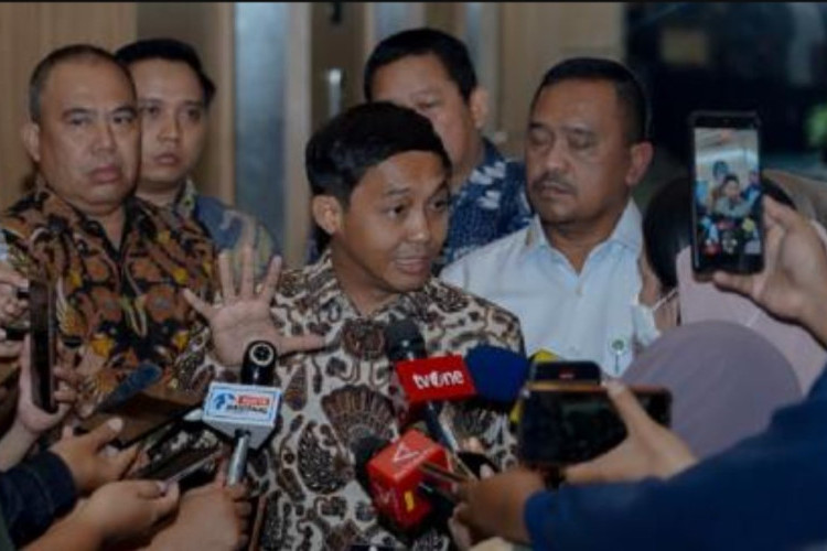 Menhut Raja Juli Tegaskan Sudah Kembalikan Amplop Bupati Kuansing, KPK Akan Tetap Lakukan Penyelidikan!