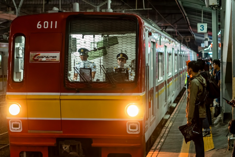 Jadwal KRL Terakhir Jam Berapa? Intip Jam Operasional Kereta di Jabodetabek Biar Gak Ketinggalan 