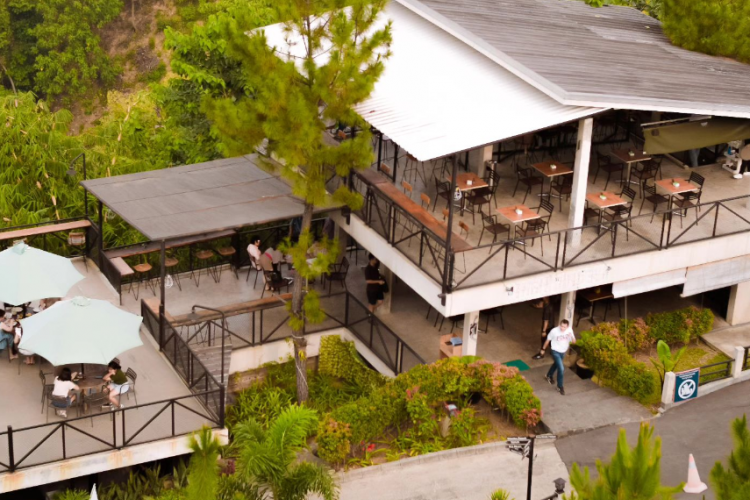 Highlanders Resort & Cafe Sentul, Nikmati Nongkrong Asyik dengan Pemandangan Alam Cantik