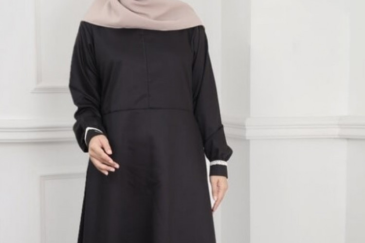 Inspirasi OOTD Gamis Hitam, Tampil Modis di Setiap Acara Saat Bulan Ramadhan!