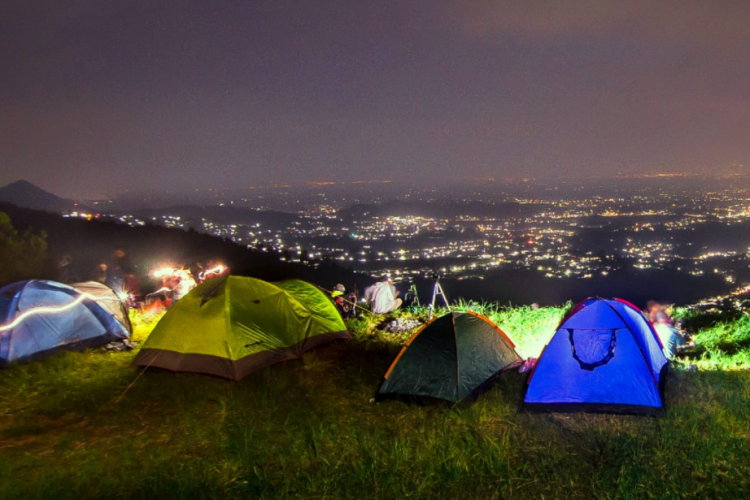 7+ Rekomendasi Tempat Camping di Karanganyar, Nikmati Indahnya Pemandangan Kota Solo